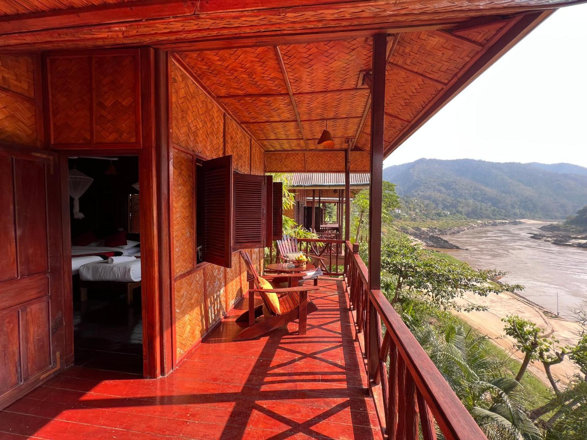 Mekong Riverside Lodge Muang Pakbèng Exterior foto