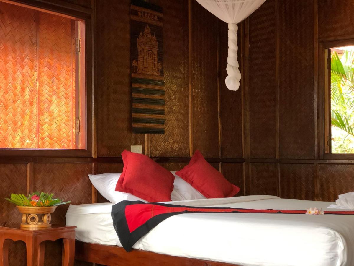 Mekong Riverside Lodge Muang Pakbèng Exterior foto