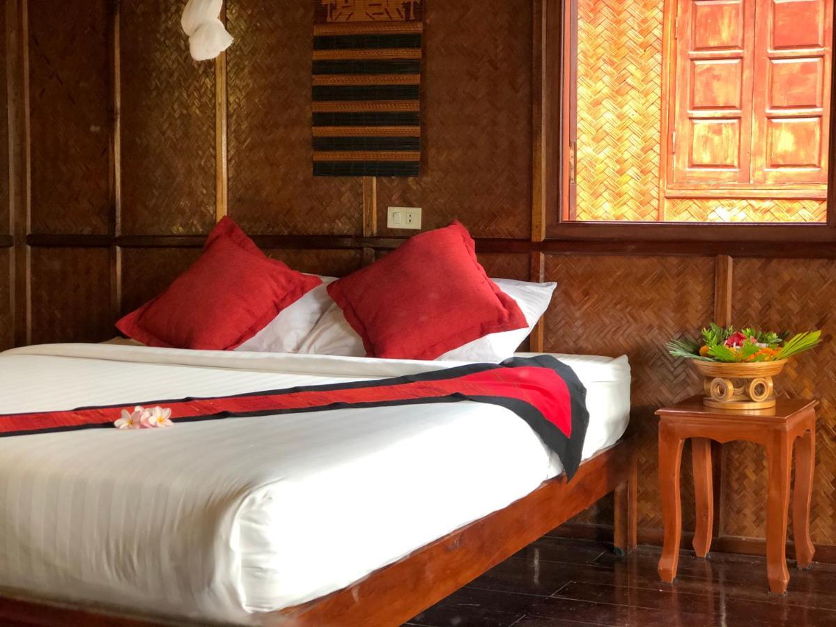 Mekong Riverside Lodge Muang Pakbèng Exterior foto